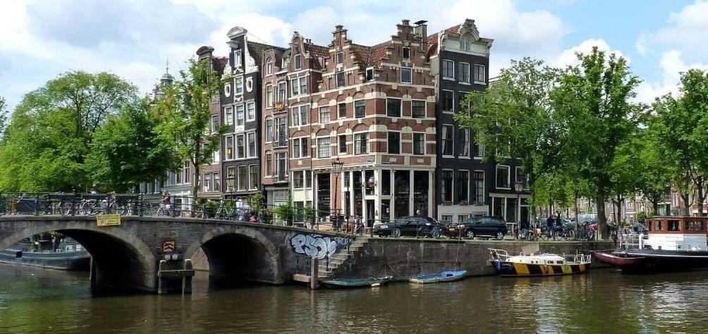 B&B De Zwanebloem Amsterdam Bagian luar foto